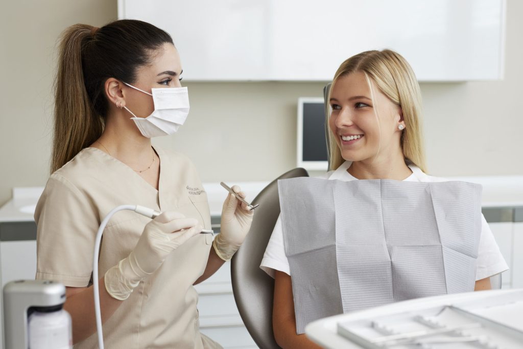 Entspannt zum Zahnarzt: Unser Team bei Dortmund-Kurl legt großen Wert auf eine einfühlsame Behandlung.